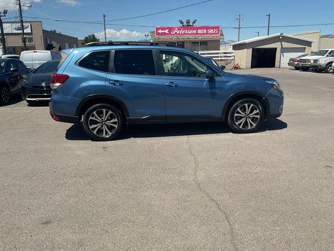 Used 2019 Subaru Forester Limited AWD/4WD image 5