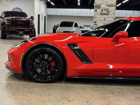 Used 2017 Chevrolet Corvette Z06 w/ Battery Protection Package RWD image 5