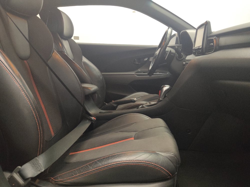 Used 2020 Hyundai Veloster Turbo FWD image 21
