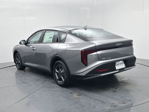 New 2026 Kia K4 LXS image 6