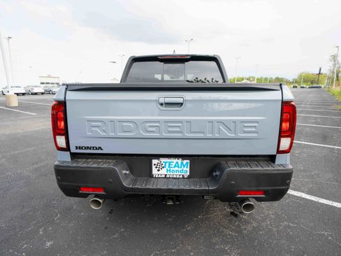 New 2026 Honda Ridgeline Black Edition image 5