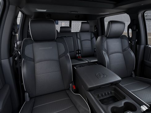 New 2026 RAM 3500 Laramie AWD/4WD image 22
