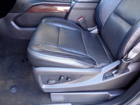 Used 2016 GMC Yukon SLT image 8