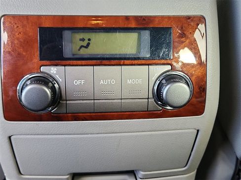 Used 2012 Toyota Highlander Limited image 17