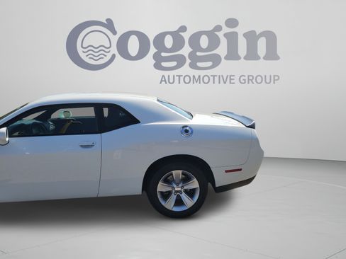 Used 2023 Dodge Challenger SXT RWD image 29