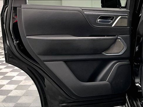Used 2025 INFINITI QX80 Sensory AWD/4WD image 23