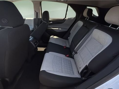Used 2023 Chevrolet Equinox LT w/ LPO, Floor Liner Package FWD image 20