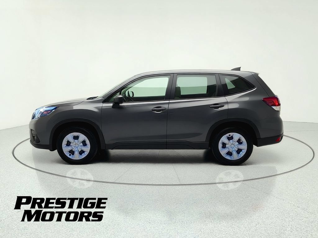 Used 2023 Subaru Forester AWD/4WD image 5