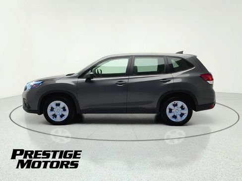 Used 2023 Subaru Forester AWD/4WD image 5