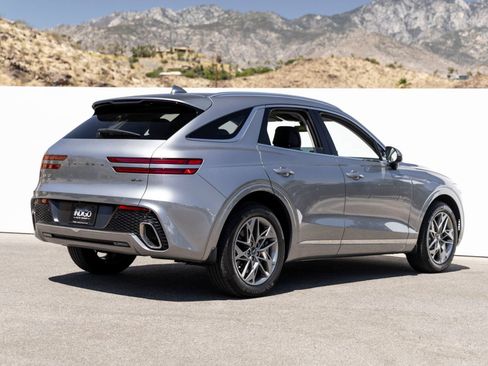 Used 2024 Genesis GV70 2.5T w/ Advanced Package AWD/4WD image 9