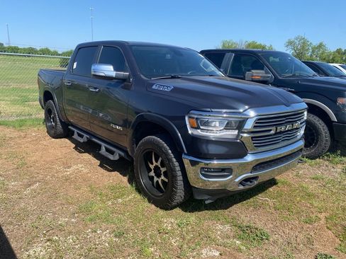 Used 2019 RAM 1500 Laramie w/ Off Road Group AWD/4WD image 2