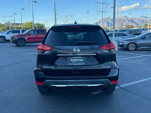 Used 2017 Nissan Rogue SV AWD/4WD image 23