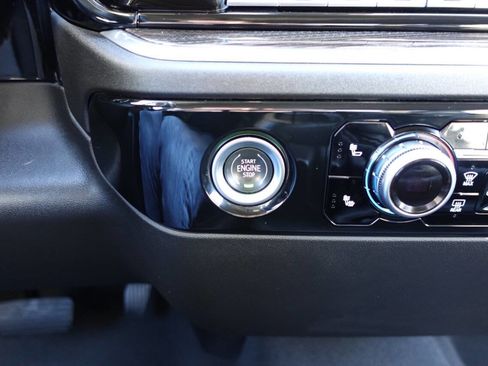 Used 2024 GMC Sierra 1500 Elevation image 38