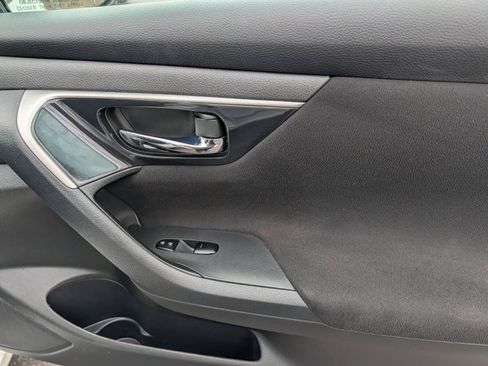Used 2014 Nissan Altima 2.5 S FWD image 22