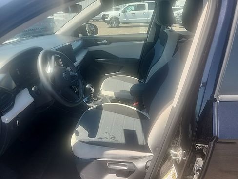 Used 2025 Volkswagen Taos S FWD image 18
