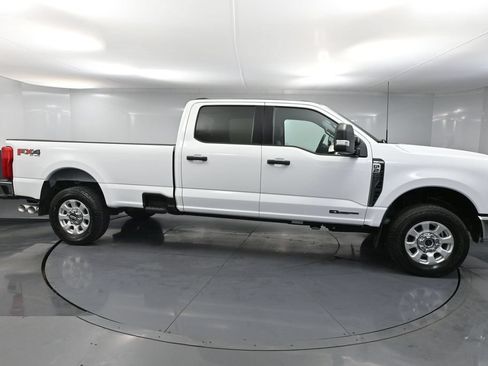 Used 2024 Ford F250 XLT w/ FX4 Off-Road Package AWD/4WD image 3