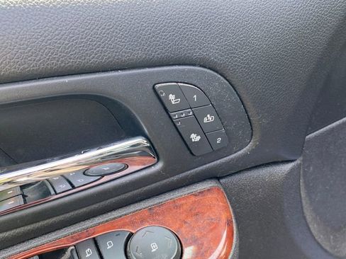 Used 2011 Chevrolet Avalanche LT image 10