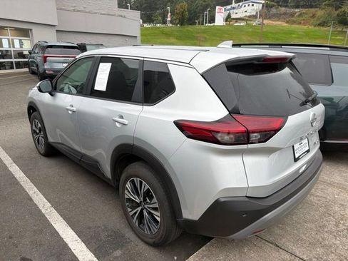Used 2023 Nissan Rogue SV AWD/4WD image 2