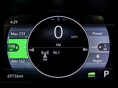 Used 2023 Chevrolet Bolt EUV LT image 30