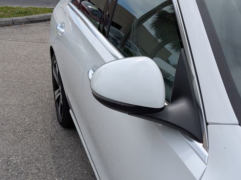 Used 2025 Mercedes-Benz C 300 Sedan image 12