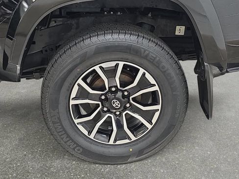 Certified 2023 Toyota Tacoma TRD Sport AWD/4WD image 29