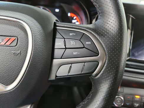 Used 2022 Dodge Durango SXT AWD/4WD image 38