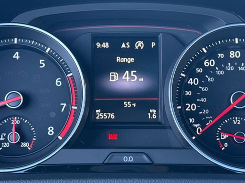 Used 2018 Volkswagen GTI SE w/ SE Leather Package image 19