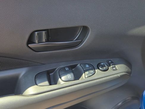 Used 2021 Nissan Kicks S FWD image 14
