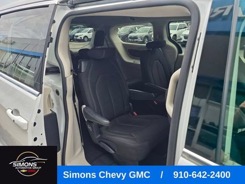Used 2023 Chrysler Voyager LX FWD image 49