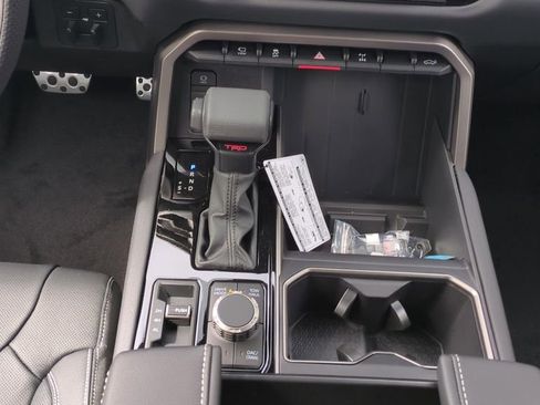New 2026 Toyota Tundra Limited AWD/4WD image 17