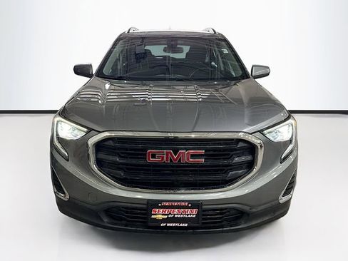 Used 2020 GMC Terrain SLE w/ Driver Convenience Package image 4