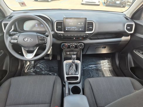 Used 2023 Hyundai Venue SE w/ Cargo Package FWD image 22