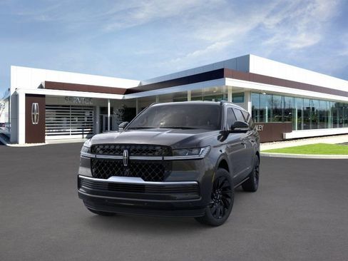 New 2026 Lincoln Navigator Reserve w/ Jet Appearance Package image 2