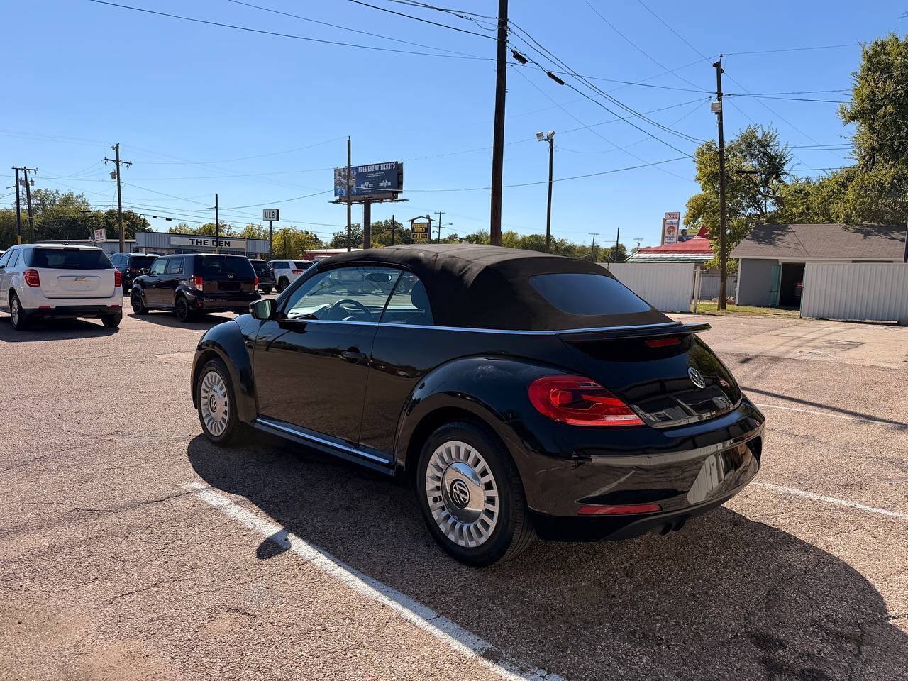 Used 2014 Volkswagen Beetle 1.8T FWD image 8