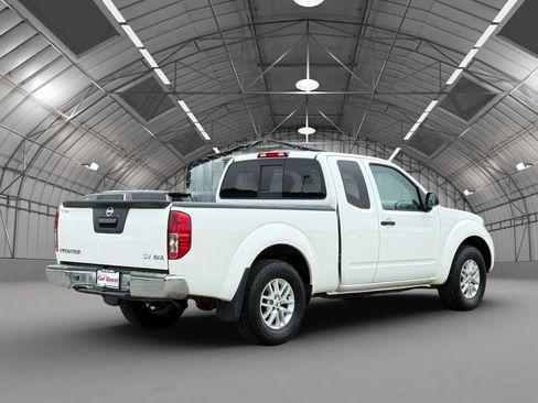 Used 2019 Nissan Frontier SV AWD/4WD image 6