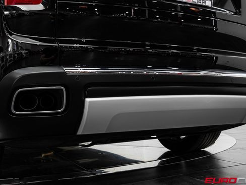 Used 2023 Rolls-Royce Cullinan AWD/4WD image 21