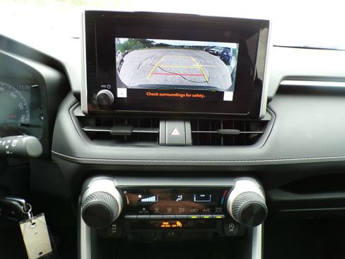 Used 2024 Toyota RAV4 LE AWD/4WD image 25