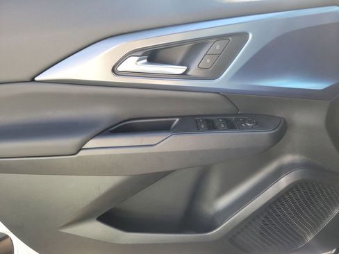 New 2026 Chevrolet Equinox EV LT image 21