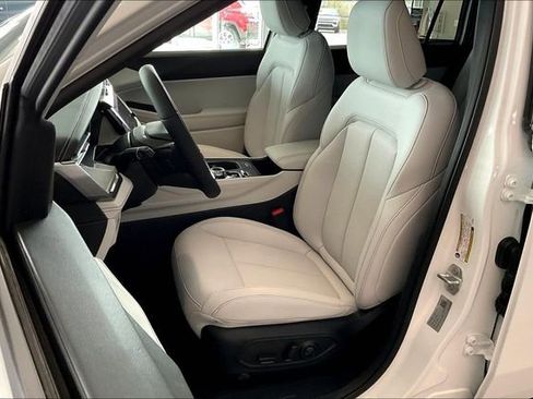 New 2026 Jeep Cherokee Limited image 8