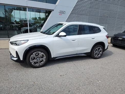 Used 2025 BMW X1 xDrive28i w/ Convenience Package AWD/4WD image 2