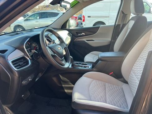 Used 2019 Chevrolet Equinox LS image 16