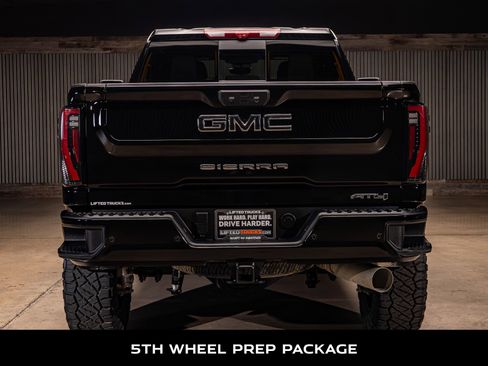 Used 2025 GMC Sierra 2500 AT4 w/ AT4 Premium Plus Package image 8