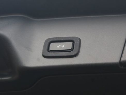 Used 2022 Land Rover Range Rover Evoque R-Dynamic S image 13