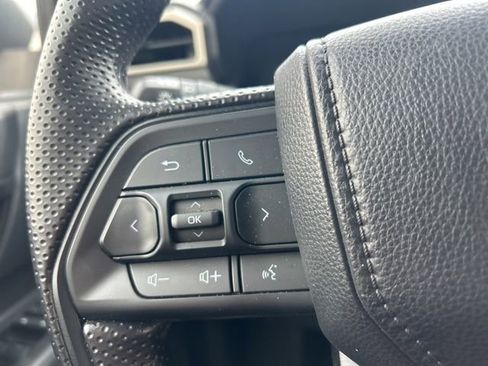 Used 2025 Toyota Tacoma SR5 image 17