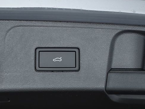 New 2026 Volkswagen Atlas SE image 69