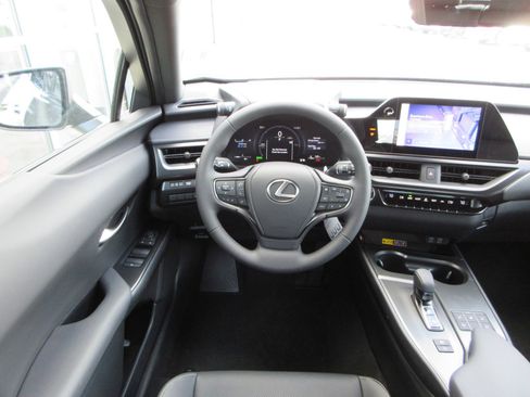 New 2025 Lexus UX 300h AWD image 31