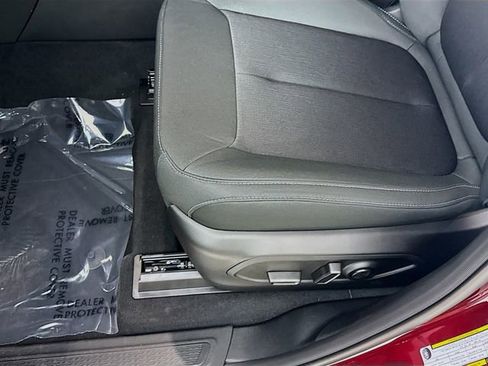 New 2025 Jeep Grand Cherokee Laredo image 17