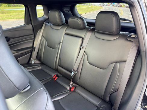 Used 2022 Jeep Compass High Altitude AWD/4WD image 38