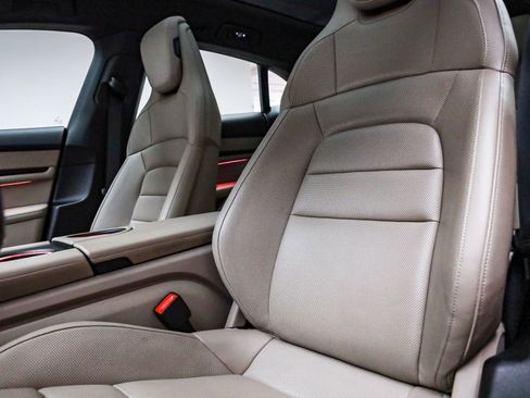 Certified 2022 Porsche Taycan 4 Cross Turismo image 5