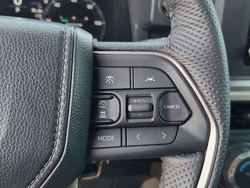 Used 2024 Toyota Tacoma TRD Sport image 16